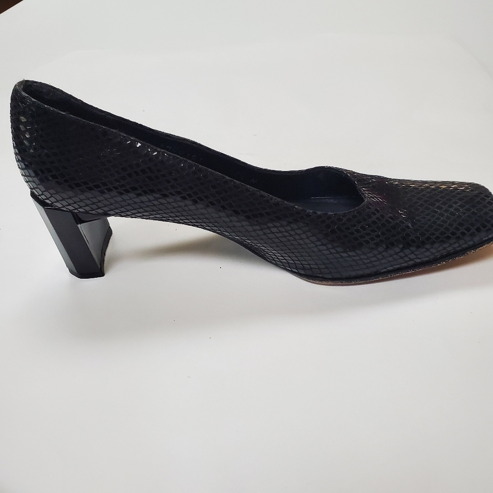 Stuart Weizman Patent Leather Block Heeled Shoes - image 5